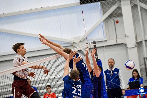 «Тюмень» уступила волейболистам ЦСКА, ведя 2:0 по сетам