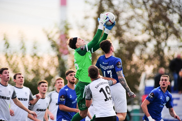 Футболисты «Тюмени» уступили в Кирове