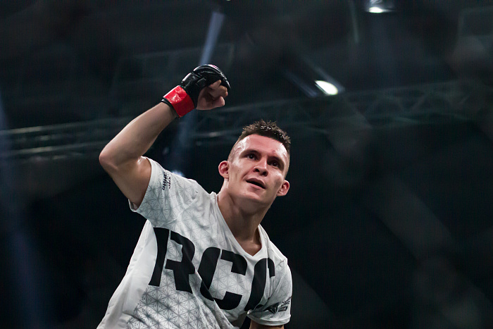 От ресторана до октагона: истории бойцов RCC об их пути в спорте