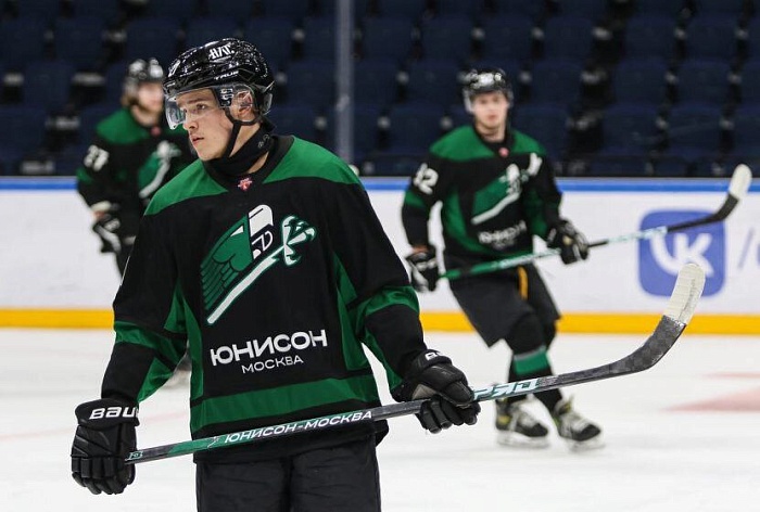 "Юнисон-Москва" снялся с чемпионата ВХЛ