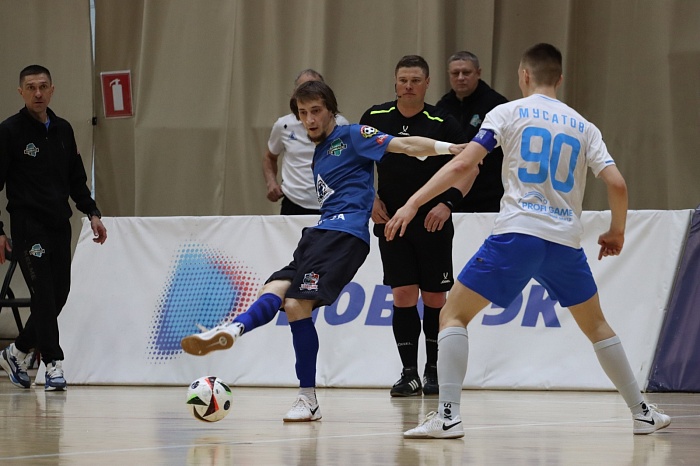 Тюменские арбитры судят матчи за выход в полуфинал