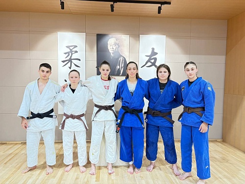 Шесть представителей Тюменской области тренируется в составе сборной России