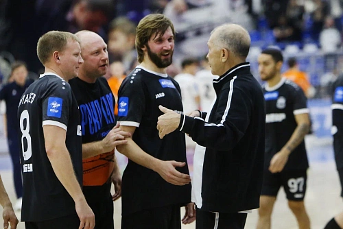 "Тюмень" и "Синара" встретятся в чёрно-белом дерби