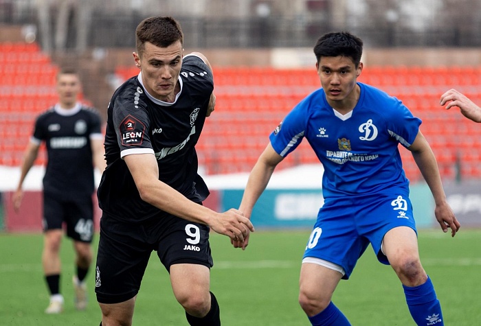 Футбольный клуб «Тюмень» сыграл вничью с кировской командой