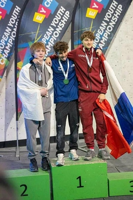 Тюменец впервые завоевал медаль международных соревнований в лазании на трудность