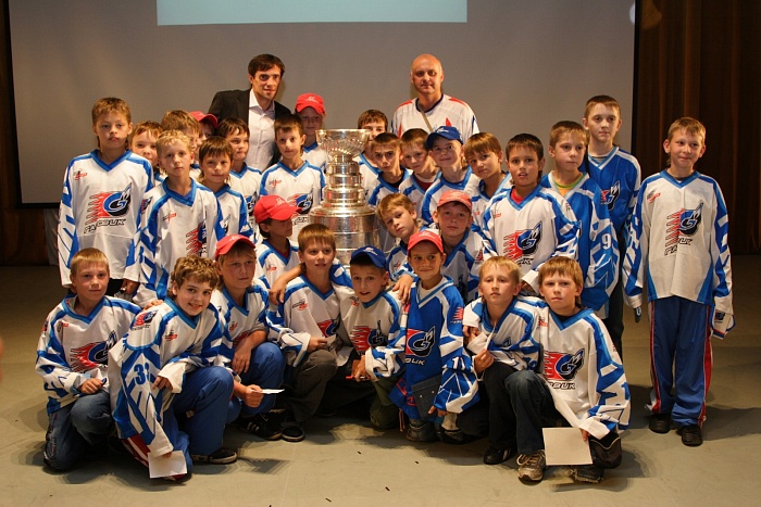 Защитник магнитогорского хоккейного клуба «Металлург» Артём Минулин: «Ночами засыпал и представлял, как подниму Кубок Гагарина»