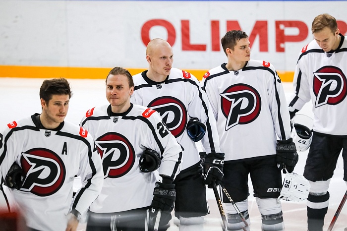 Ноябрьский хоккей покажет "Тюменское время"