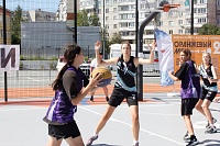 В турнире по уличному баскетболу блистали ОПГ и «Хелиминус»