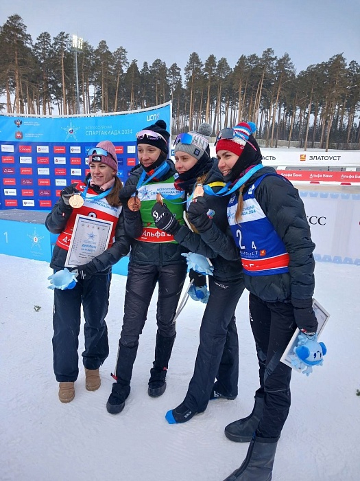 Ксения Шнейдер, Ульяна Нигматуллина, Анна Грухвина и Виктория Сливко