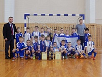 Команда из Омска выиграла в Ишиме международный юношеский Новогодний турнир по мини-футболу