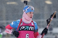 Анастасия Гореева из Подмосковья стала первой в большом  масс-старте PARI Кубка России по биатлону, а тюменка Виктория Сливко взяла бронзу